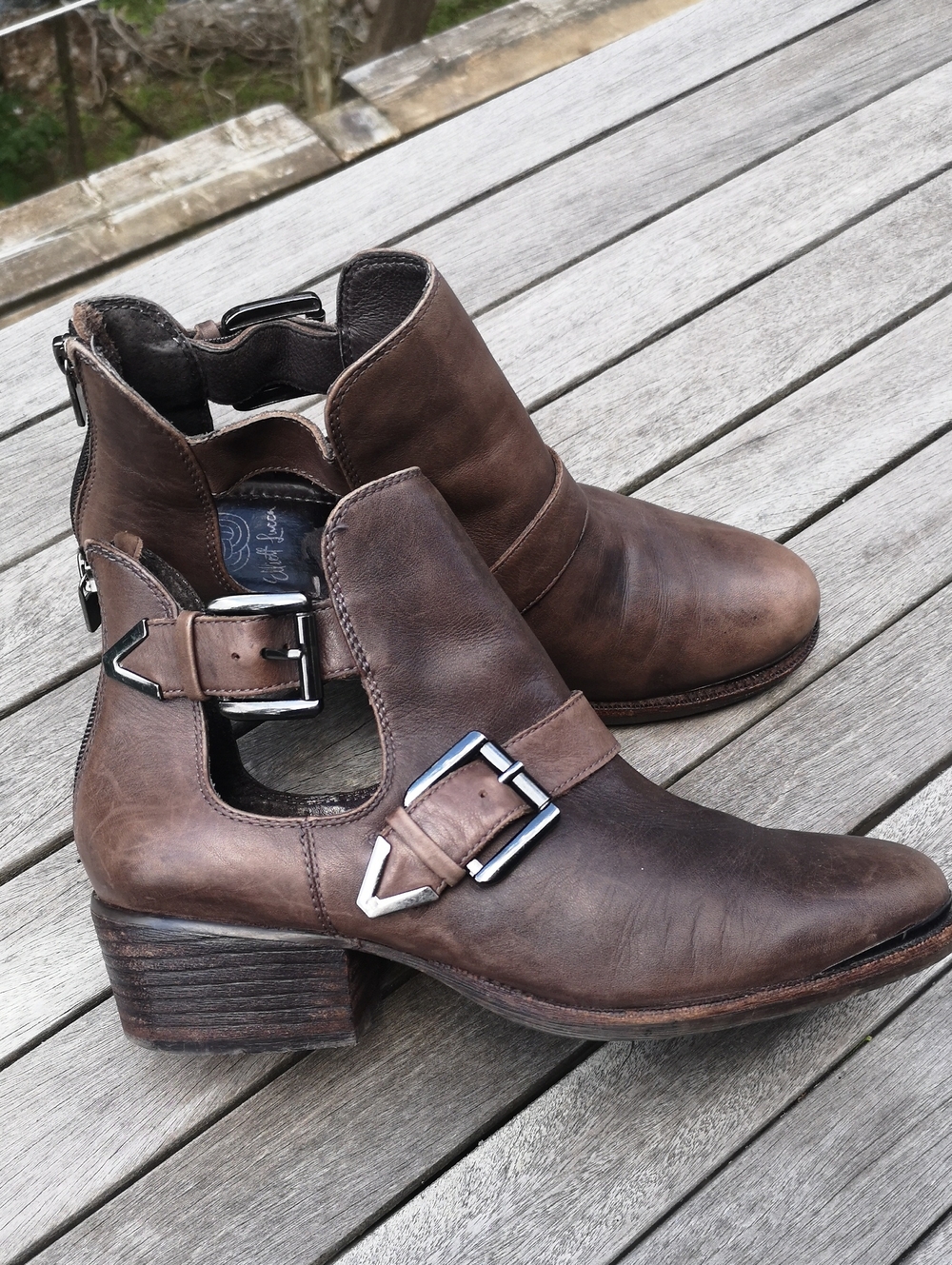 Elliott Lucca leather ankle boots